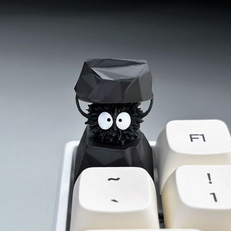 How to Remove Keycaps from a Keyboard?